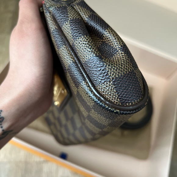 ❌SOLD❌✨AUTHENTIC Eva Clutch in Damier Ebene✨ - Picture 10 of 13